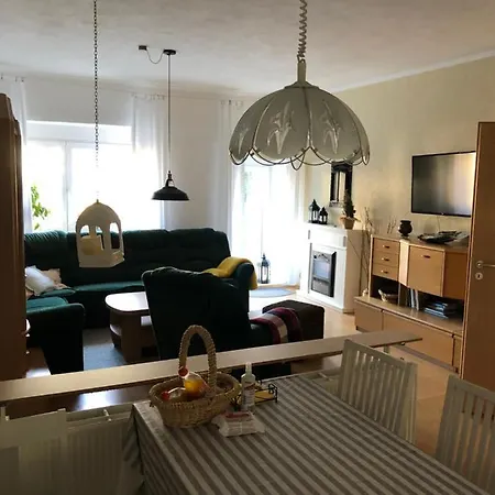 Ferienappartment Mit Schlafzimmer Farschweiler