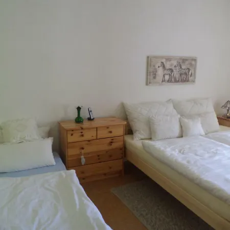 Apartment Ferienappartment Mit Schlafzimmer